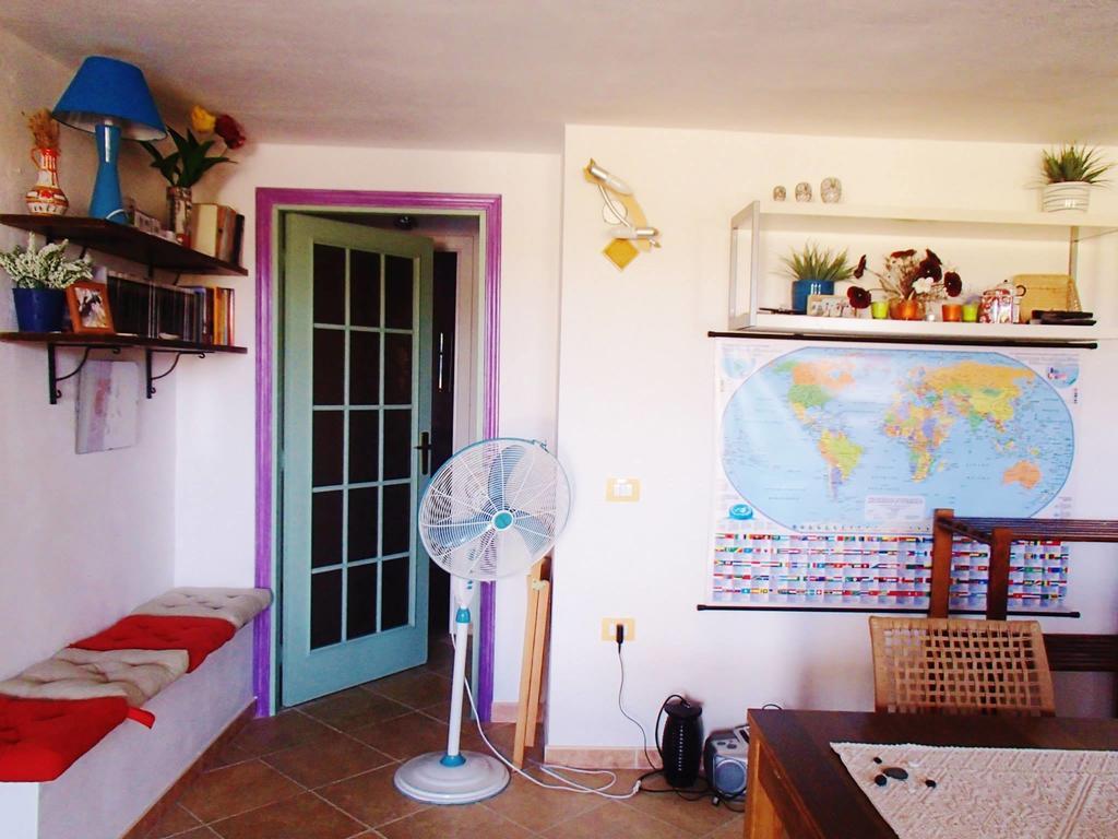 Eco Affittacamere Casa Maica Eco Guesthouse Стинтино Экстерьер фото